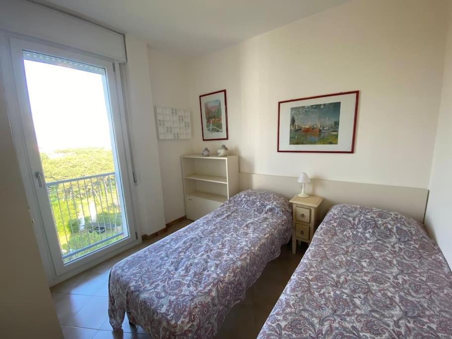 Appartamento Con Vista Panoramica E Piscina 利尼亚诺萨比亚多罗 外观 照片